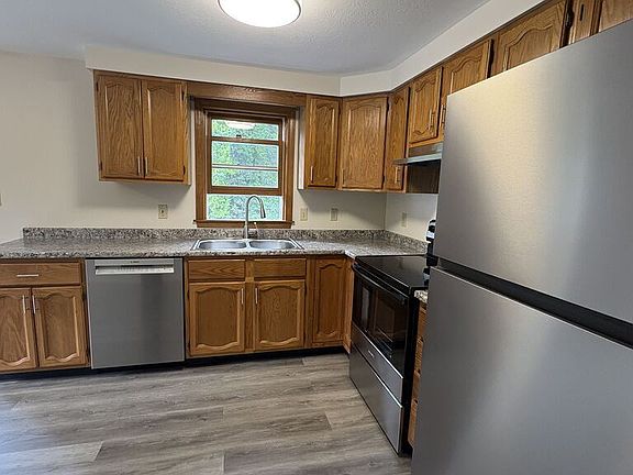 5th image of 44 Garfield St Unit A