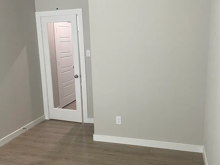 501 Green Grass Dr — Photo 4