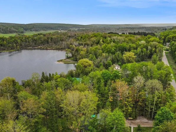 2342 Six Mile Lake Rd, East Jordan, MI 49727