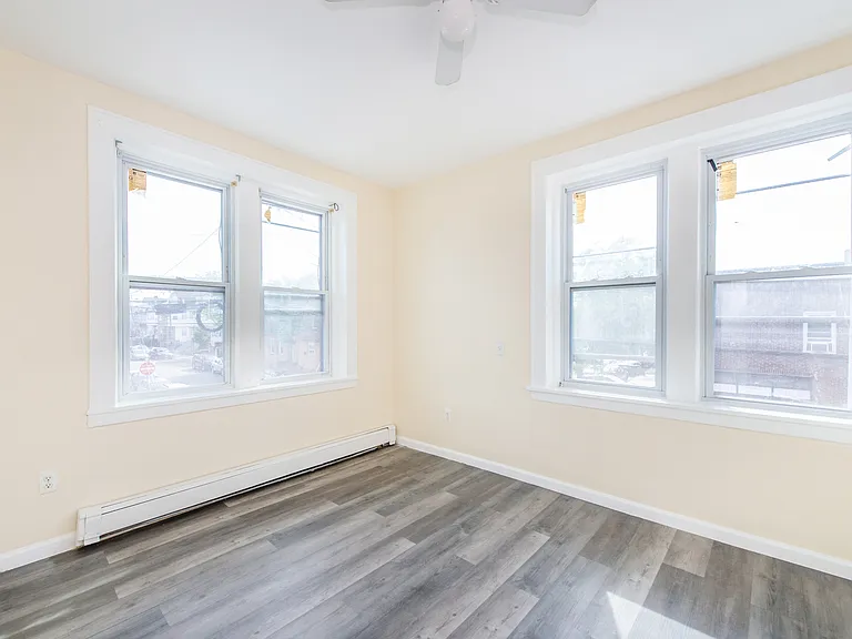 287 N 10th St #2 — Photo 9