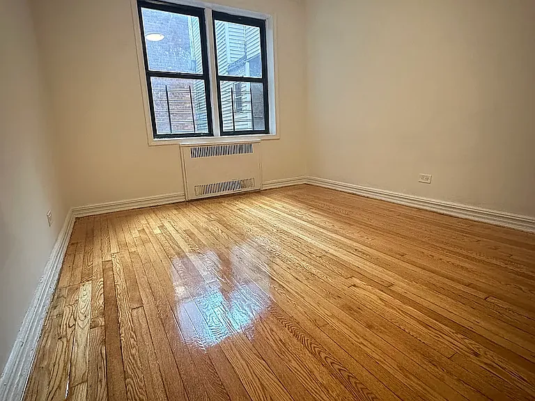 505 E 178th St #4B — Photo 3