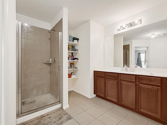 4th image of 106 Mojave Ln