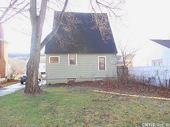 5th image of 2219 Valley Dr