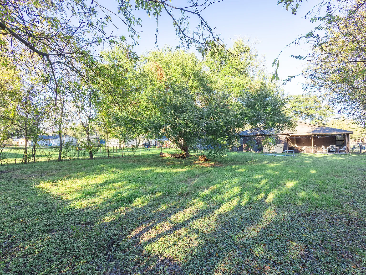 4 bed, 1789 sqft, $3,200 — Photo 4