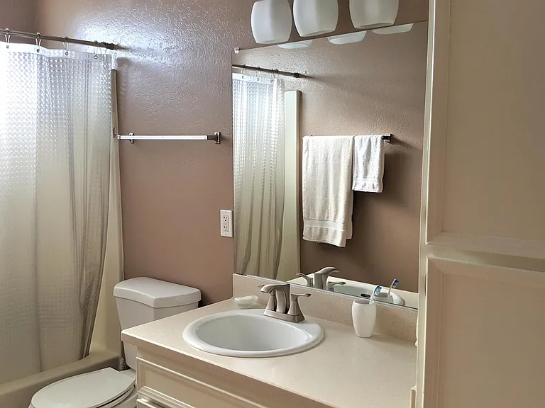 539 E Ridgecrest Blvd #H — Photo 13