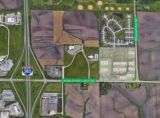 8923 Brighton Way SW, Cedar Rapids, IA 52404