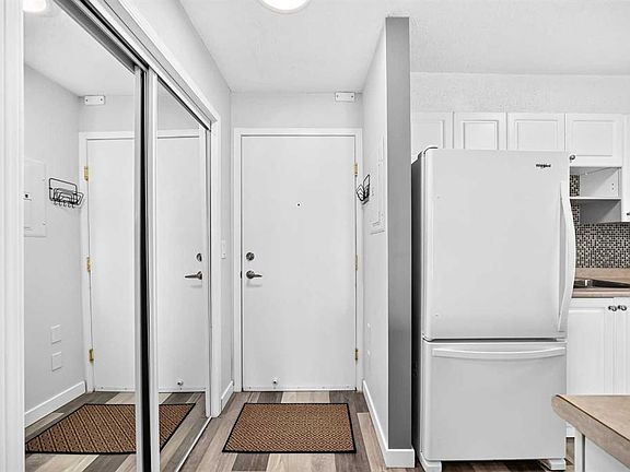 4th image of 1717 E 60th St SE #109