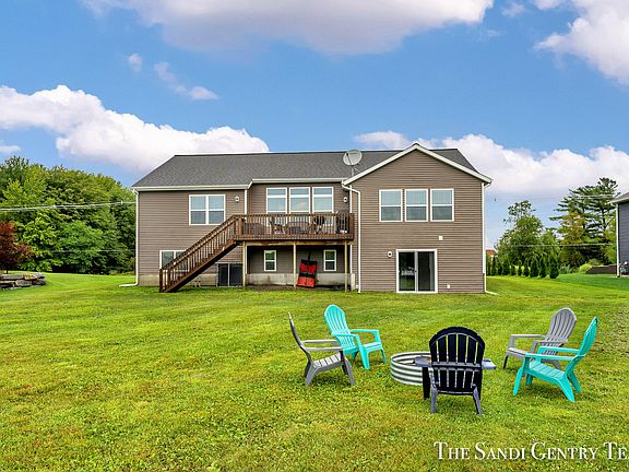 3rd image of 14708 Leonard Rd