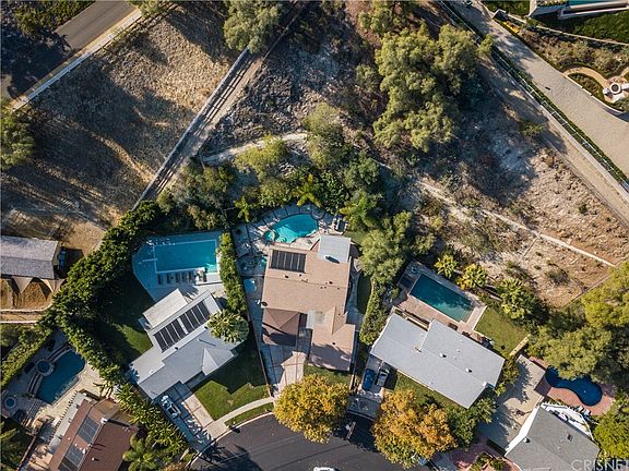 5th image of 24250 Mariano St