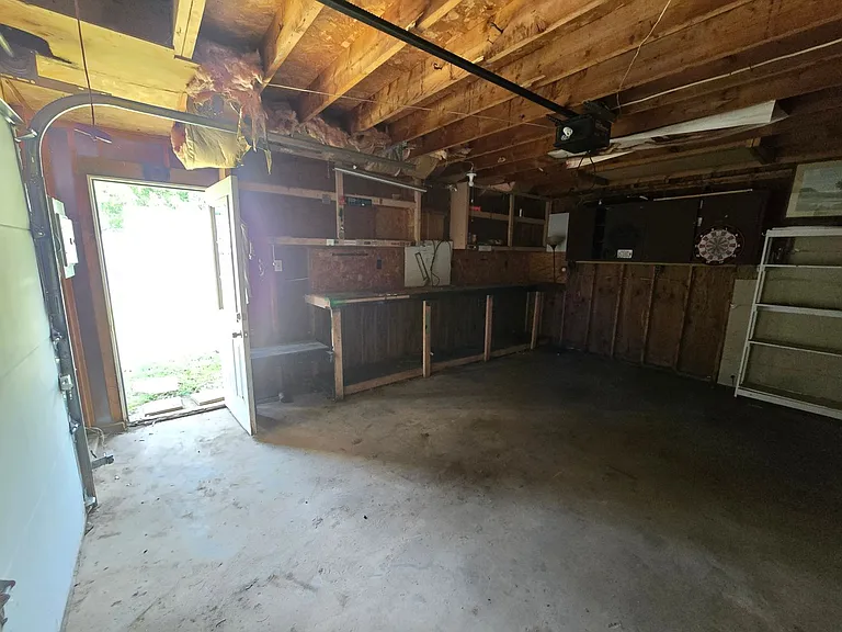 9809 Old Six Mile Ln — Photo 45