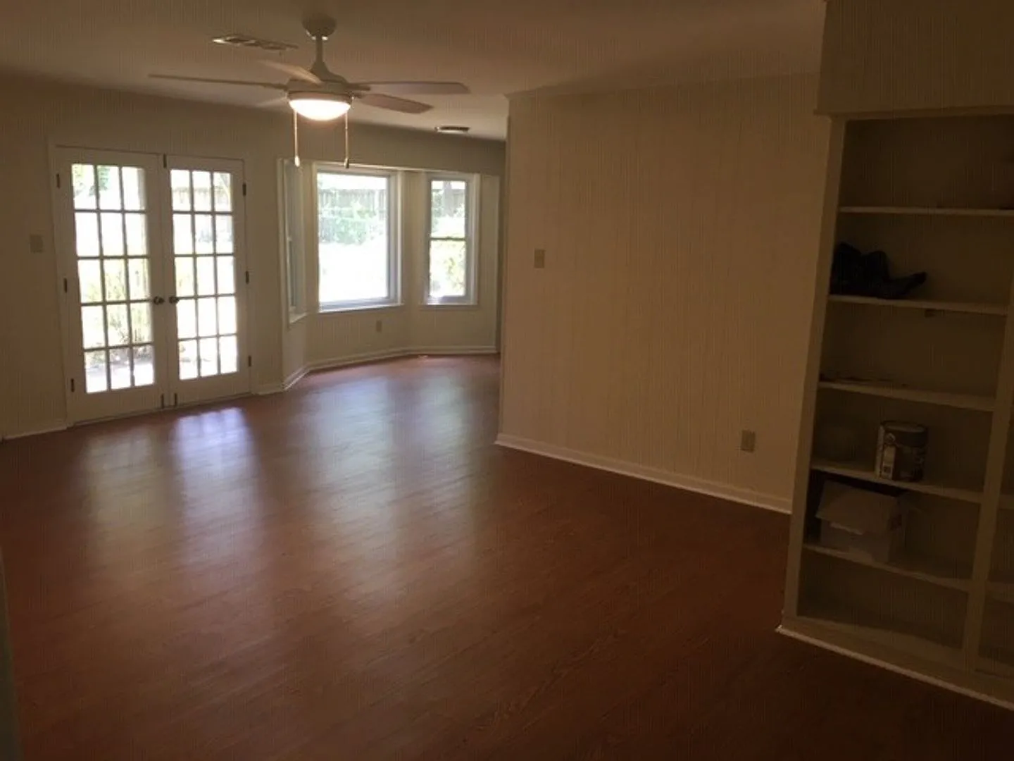 3 bed, 2.0 bath, 1650 sqft, $1,450 — Photo 2