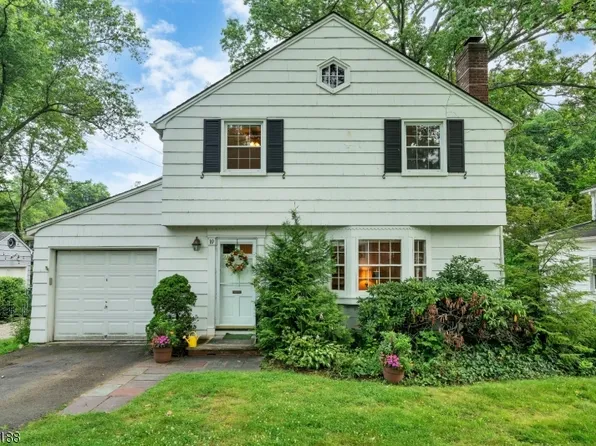 10 Essex Rd, Chatham Boro, NJ 07928