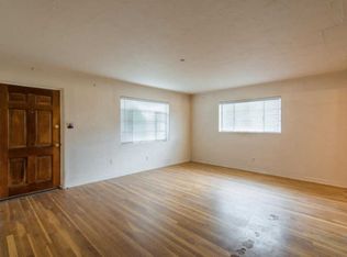 426 60th St NW, Albuquerque, NM 87105