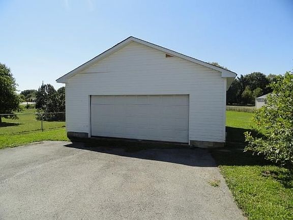 2nd image of 7211 Alexandria Dr