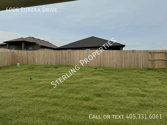 4006 Eureka Dr — Photo 37