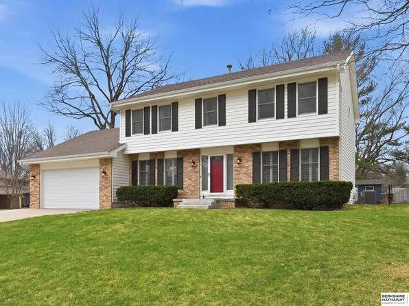 21201 Brentwood Rd, Elkhorn, NE 68022