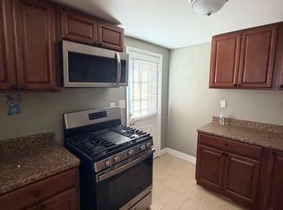 92 1st Ave #L, West Haven, CT 06516