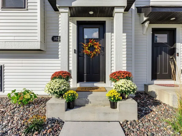 10244 Birchwood Cir, Victoria, MN 55318