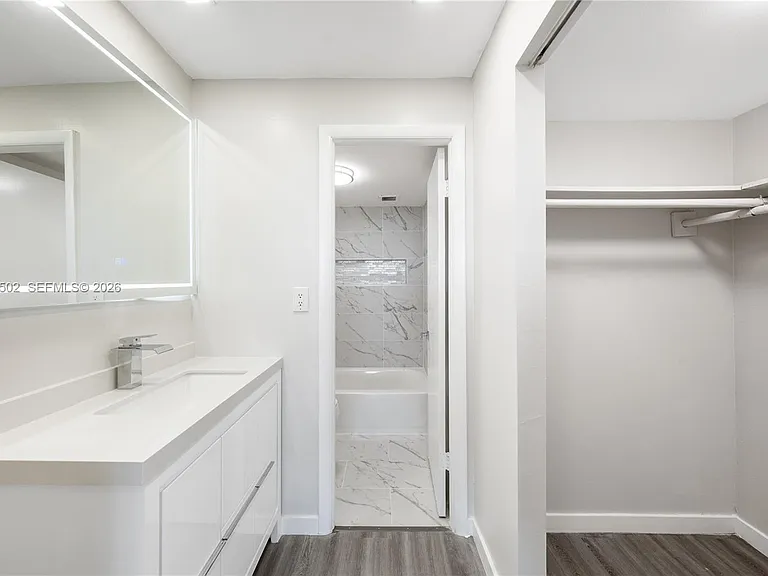 16740 NE 9th Ave #809 — Photo 9