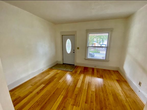 3rd image of 1371 W 64th St
