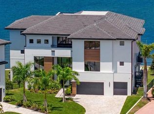 2087 Michigan Ave NE, Saint Petersburg, FL 33703