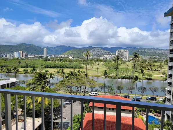 2452 Tusitala St, Honolulu, HI