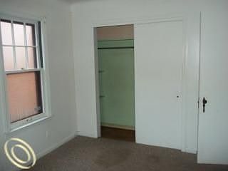 3rd image of 18645 Sussex St