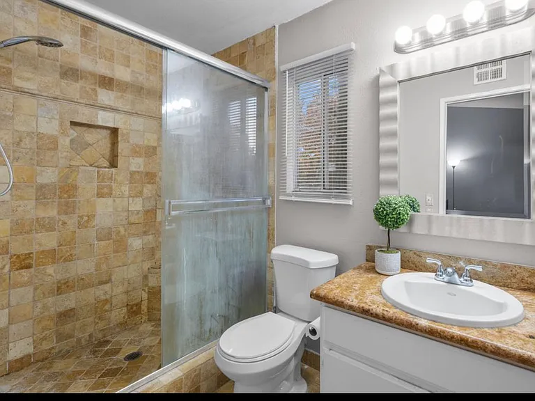 44644 Stillwater Dr — Photo 20