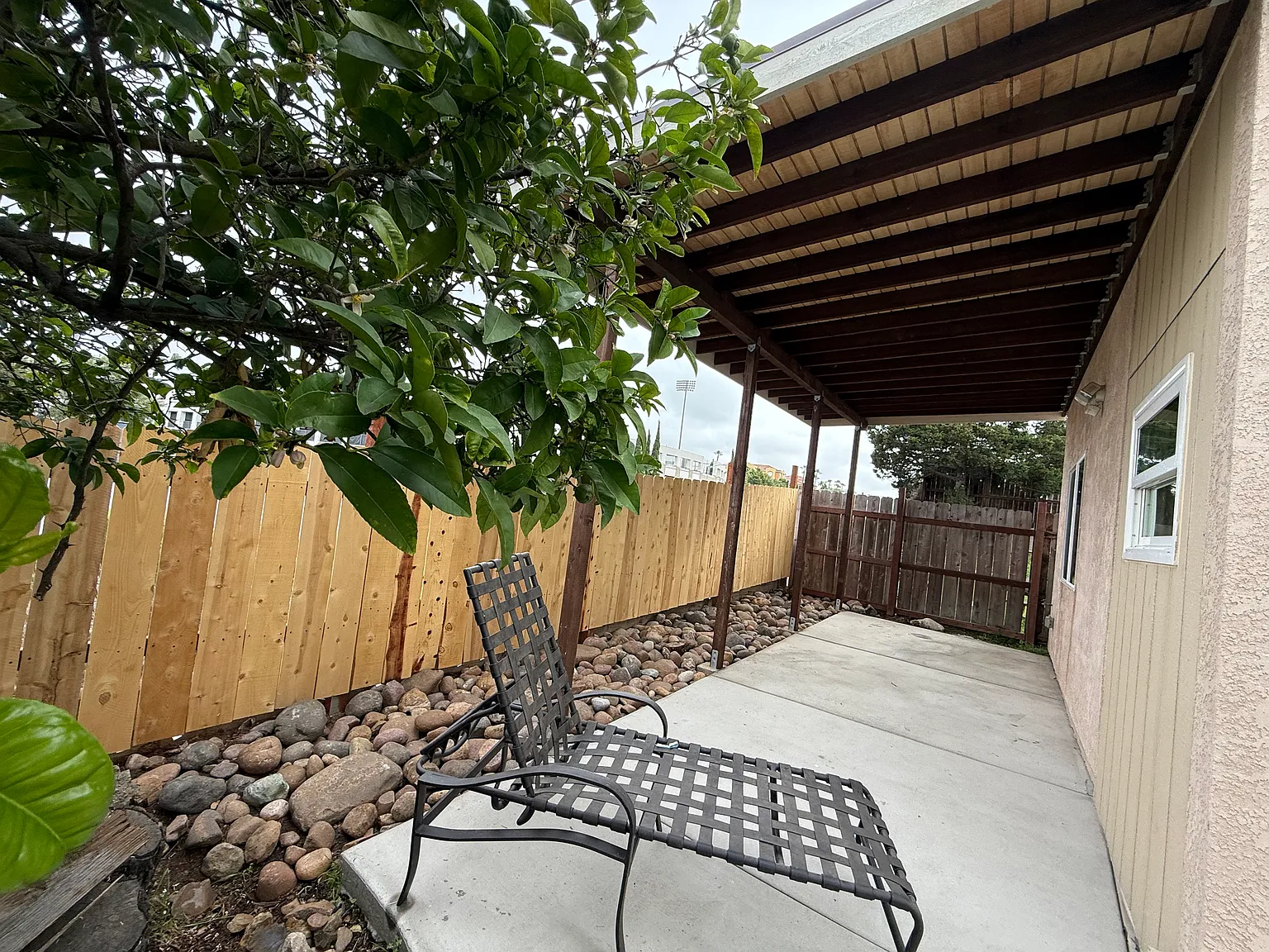 4 bed, 1200 sqft, $5,600 — Photo 3