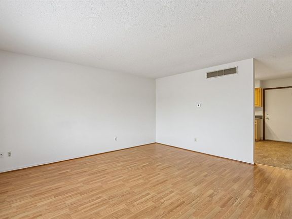2nd image of 2427 Petsel Pl
