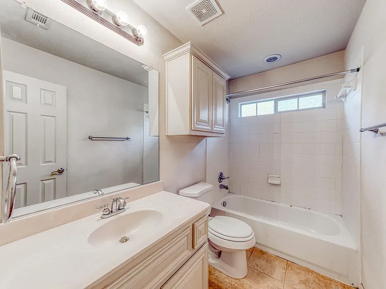 5716 Sleepy Creek Ln — Photo 31