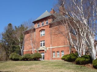 51 Pettee St APT 12, Newton, MA 02464