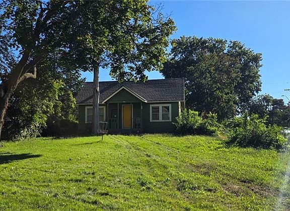 4th image of 8145 Holmes Rd
