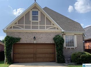 208 Lakepoint Dr, Gadsden, AL 35901
