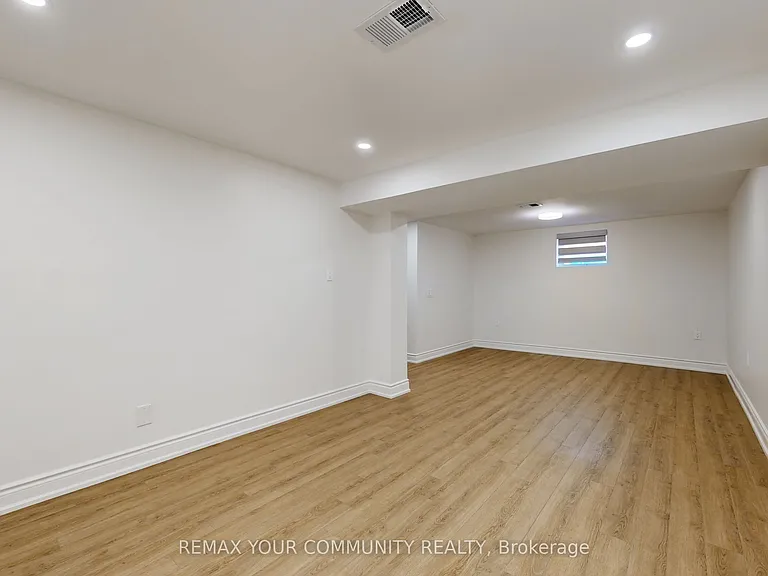 135 Searle Ave — Photo 29