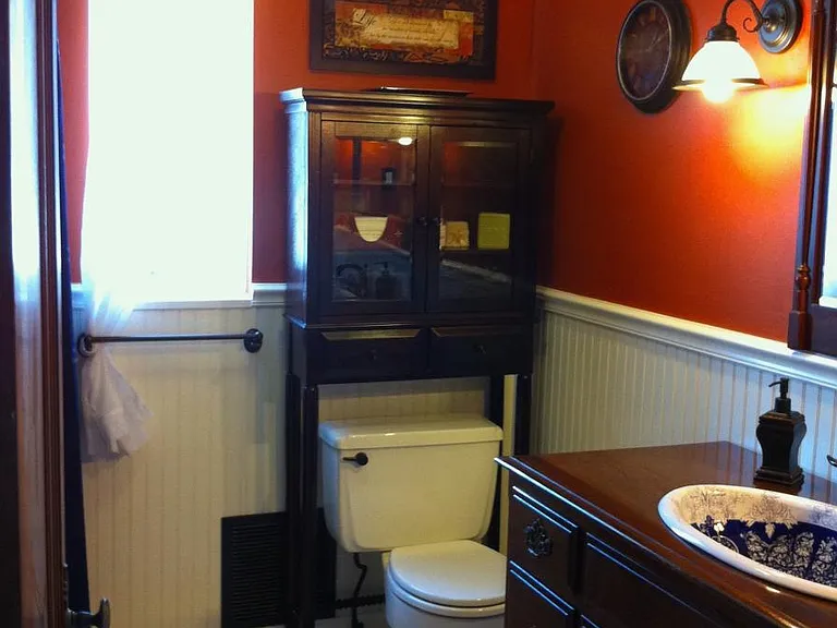 Upstairs Bathroom