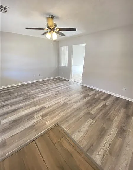 149 Becky St — Photo 3