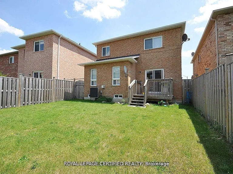 426 Orange Walk Cres — Photo 32