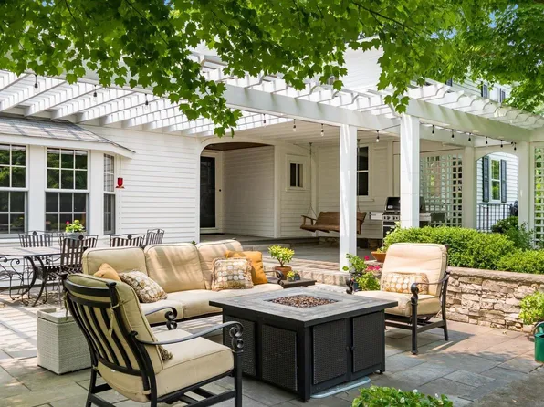704 Newark Granville Rd, Granville, OH 43023