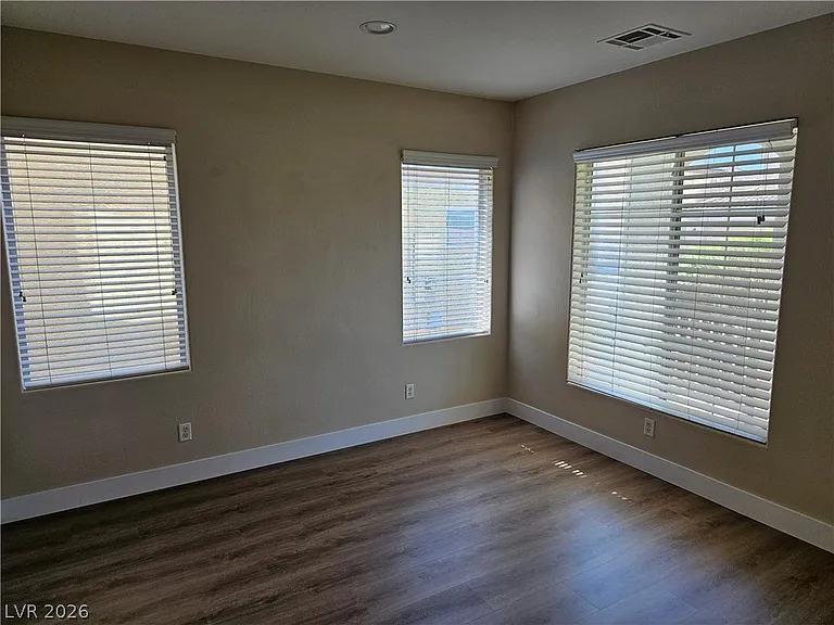 1018 Garnet Ridge Ct — Photo 4