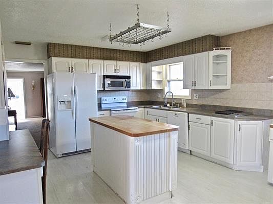 3rd image of 6705 N Brenda Ln