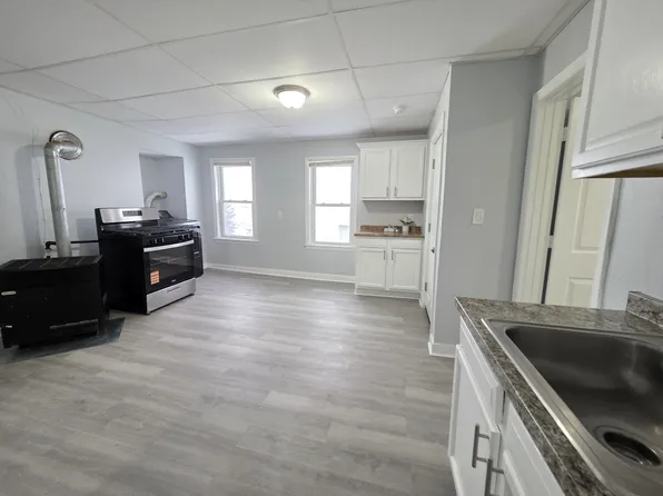 39 Harlem St #3, Worcester, MA 01610