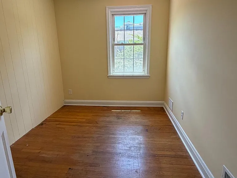 831 Bosley Ave — Photo 10