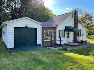 15 Wood St, Sandy Lake, PA 16145