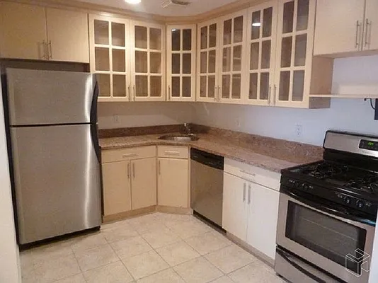 Rented by Halstead Real Estate | media 32