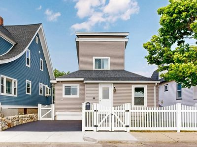 88 Grand View Ave, Winthrop, MA, 02152