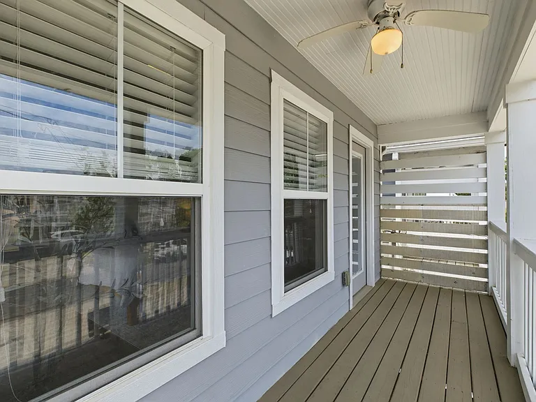 2140 Burns St — Photo 26