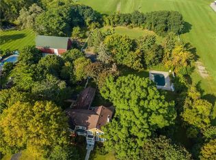 77 W Bloomfield Rd, Pittsford, NY 14534