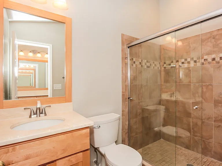 2047 Sarah Louise Dr — Photo 8