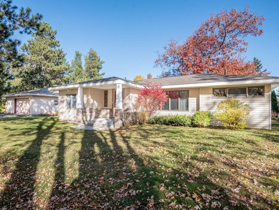 1406 Sw 1st Ave Grand Rapids Mn 55744 Zillow